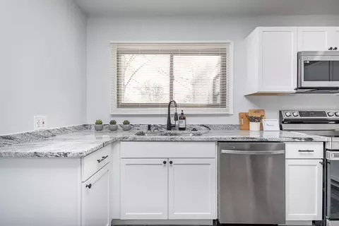 2221 Epler Ave, Indianapolis, IN 46227 photo 8