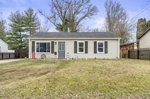 21 Sunset Mnr, Mooresville, IN 46158