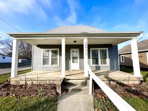 2233 Fairview St, Anderson, IN 46016