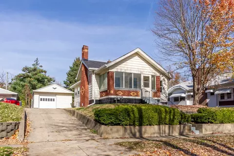 252 W 37th St, Anderson, IN 46013