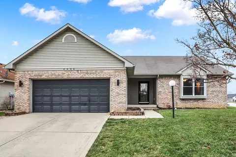 6646 Blackthorn Dr, Indianapolis, IN 46221