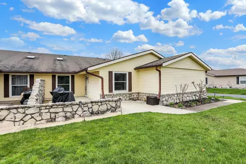 1057 Paradise Ct #C, Greenwood, IN 46143