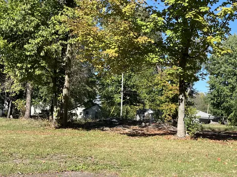 306 E Walnut St, Waynetown, IN 47990