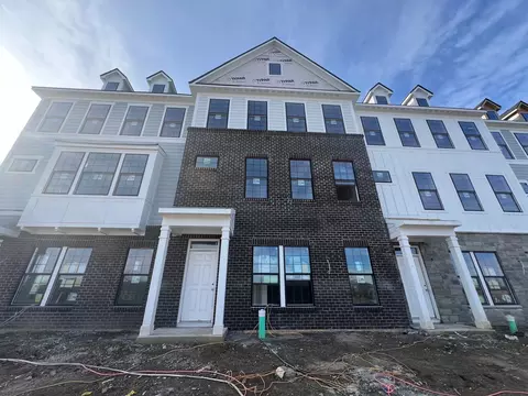 3262 Haflinger Dr, Zionsville, IN 46077