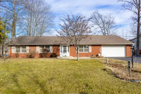 3776 W South Wood Lake Dr, Columbus, IN 47201