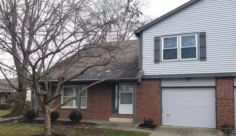 7346 Prairie Lake Dr, Indianapolis, IN 46256