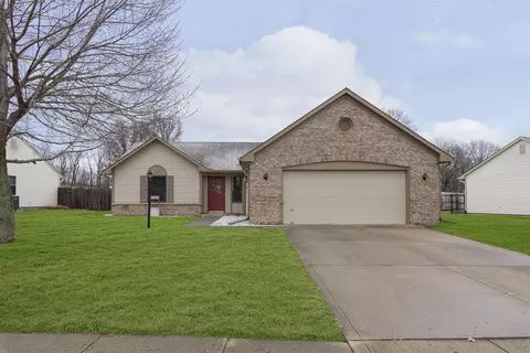 5650 Pine Knoll Blvd, Noblesville, IN 46062