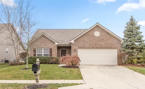 9858 Brook Wood Dr, Mccordsville, IN 46055