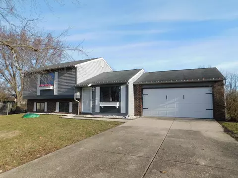 8251 Devonshire Rd, Columbus, IN 47201