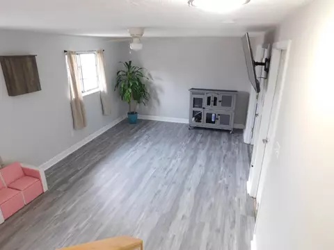 8251 Devonshire Rd, Columbus, IN 47201 photo 12