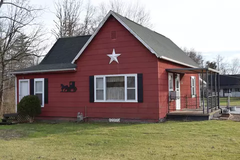 242 SE Washington St, Jasonville, IN 47438