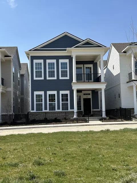 902 Templeton Dr, Carmel, IN 46032