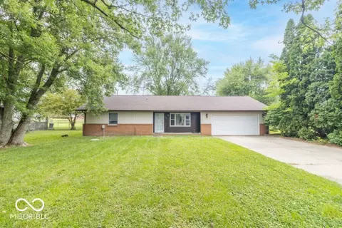 1043 Radio Ln, New Castle, IN 47362
