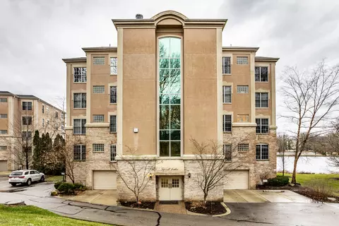 6750 Spirit Lake Dr #201, Indianapolis, IN 46220