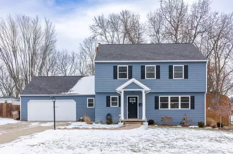 3261 Beech Dr, Columbus, IN 47203