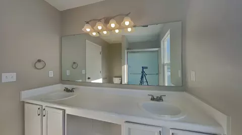 12247 Split Granite Dr, Fishers, IN 46037 photo 5