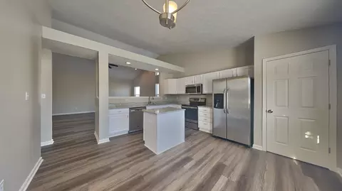 12247 Split Granite Dr, Fishers, IN 46037 photo 3