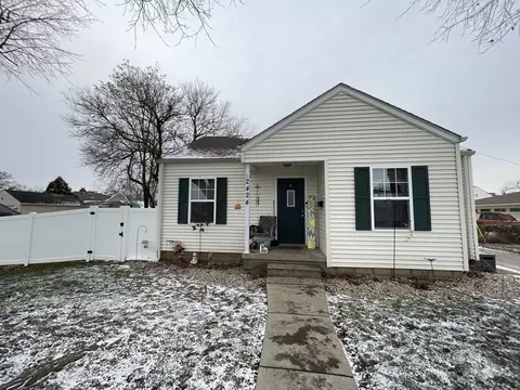 2424 N Cherry St, Columbus, IN 47201