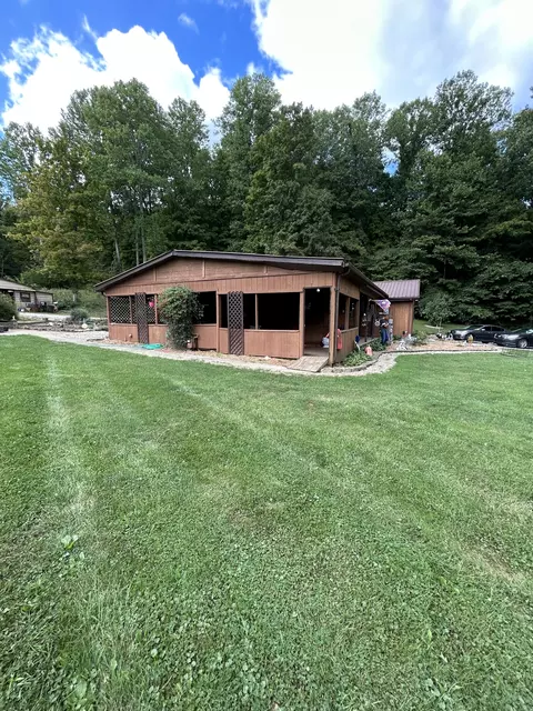 6911 S Ketcham Rd, Bloomington, IN 47403 photo 4