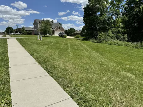 1038 Shadowlawn Ave, Greencastle, IN 46135