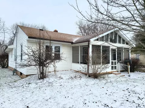 406 Brightwood Dr, Frankfort, IN 46041