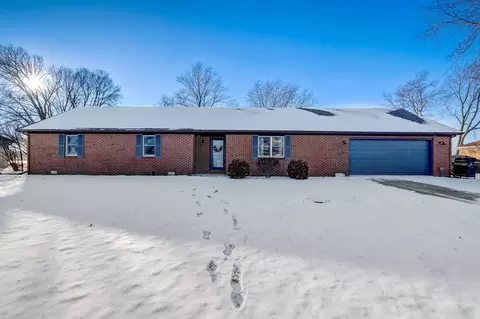 8791 Surrey Dr, Pendleton, IN 46064 photo 2