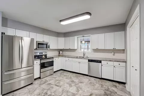 8791 Surrey Dr, Pendleton, IN 46064 photo 8