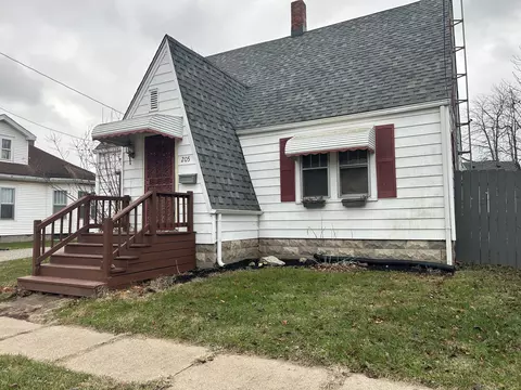 205 Moore St, Crothersville, IN 47229