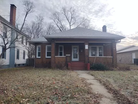 916 S 5th St, Terre Haute, IN 47807