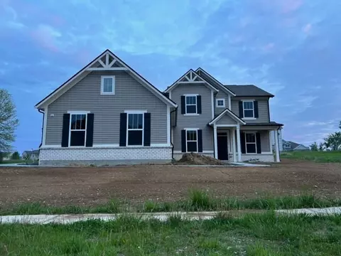 672 Lake Vista Dr, Columbus, IN 47201