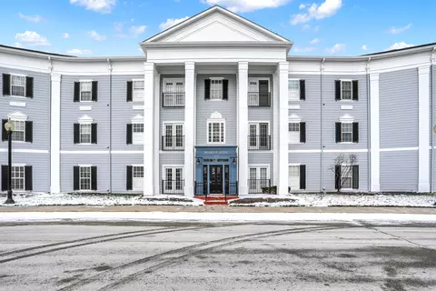 12926 University Cres #1A, Carmel, IN 46032