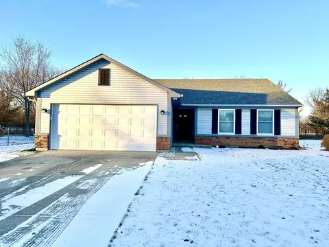 313 E New York St, Fortville, IN 46040