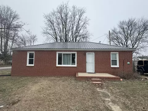 2420 S Mill St, Vallonia, IN 47281