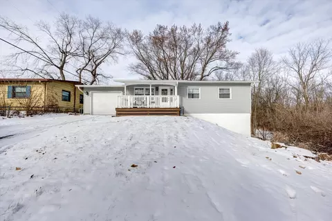 1009 Shadowlawn Ave, Greencastle, IN 46135