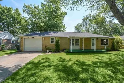 1810 S Hemlock Rd, Muncie, IN 47302