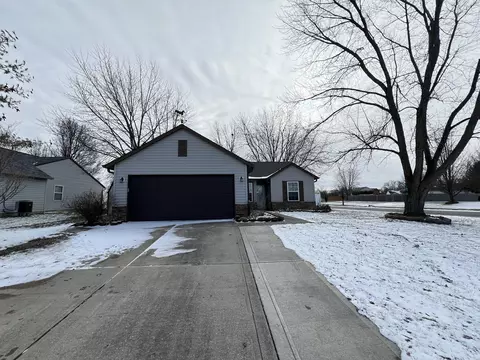 7397 Glensford Dr, Avon, IN 46123