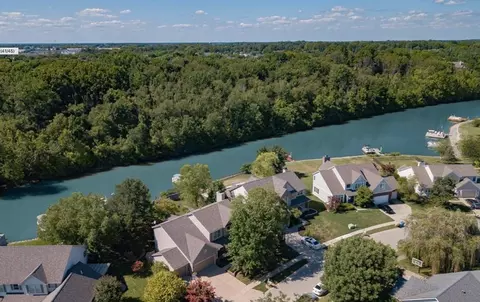 10420 Calibouge Dr, Fishers, IN 46037