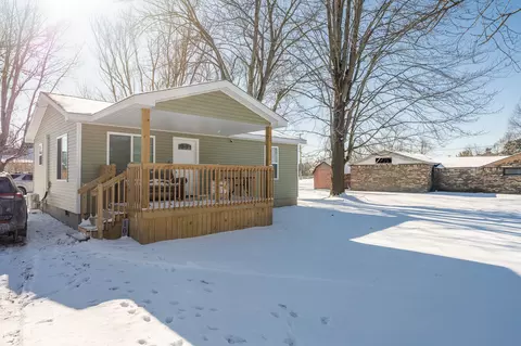 107 W Railroad St, Roachdale, IN 46172