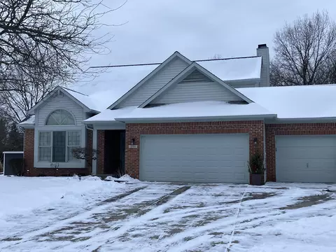 1235 Beacon Ct, Carmel, IN 46032