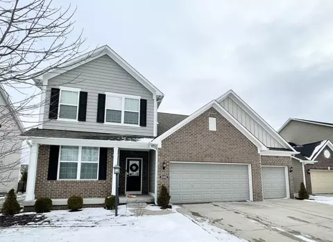 15885 Viking Meadows Dr, Westfield, IN 46074