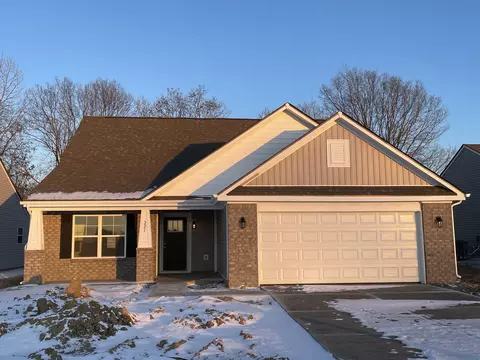 221 Drewood Dr, Trafalgar, IN 46181