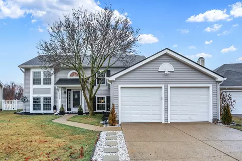 8009 Cardinal Cv W, Indianapolis, IN 46256