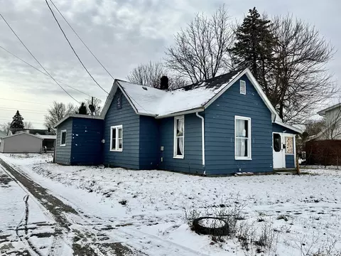 2111 Walnut St, New Castle, IN 47362