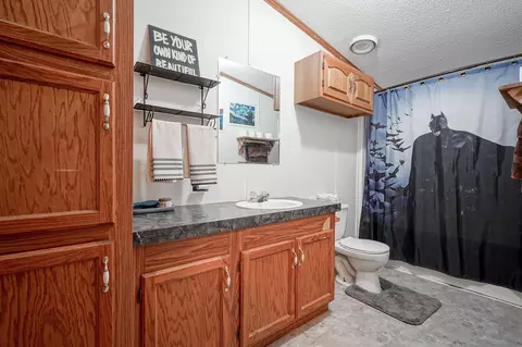 Bath - 10029 S 400 E, Markleville, IN 46056 photo 5 of 5