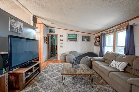 Living - 10029 S 400 E, Markleville, IN 46056 photo 2 of 5