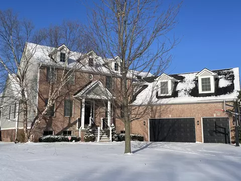 9833 Wild Turkey Row, Mccordsville, IN 46055