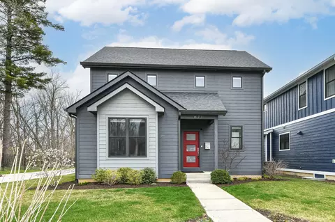 671 2nd Ave NE, Carmel, IN 46032
