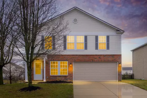 719 Cross Wind Dr, Greenwood, IN 46143