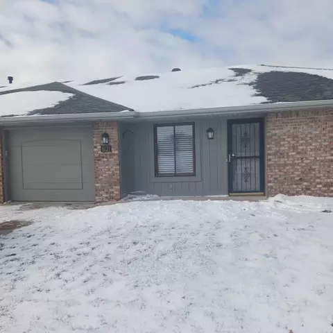 4121 Roundhill Dr, Anderson, IN 46013