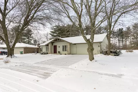 1720 Trace Ln, Indianapolis, IN 46260